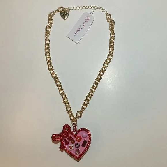 Betsey Johnson Love Spell Heart Chocolate Box Necklace New - Picture 4 of 5